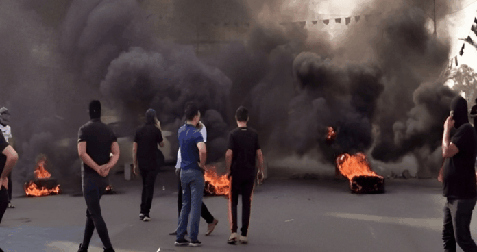 انفجار الغضب الشعبي في إيران بسبب انقطاعات الكهرباء وارتفاع أسعار الوقود 