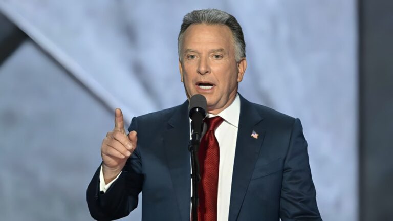 رويترز: مستشار ترامب "ويتكوف" يتوجه إلى روما لمحادثات مع إيران