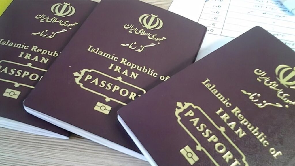 حظر دخول مواطني 12 دولة من بينها إيران إلى أمريكا