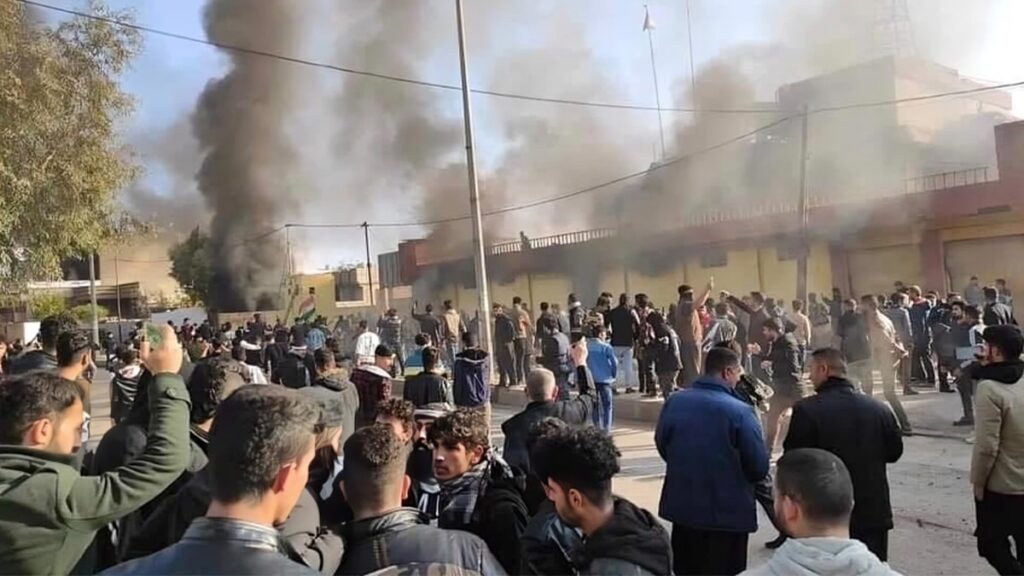 حكومة بزشكيان: سياسة إلقاء اللوم بدلًا من تحمّل المسؤولية