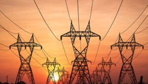 "العلاج بالأكاذيب" من وزير طاقة النظام الإيراني: محاولة لتبرير الفشل في تأمين الكهرباء!