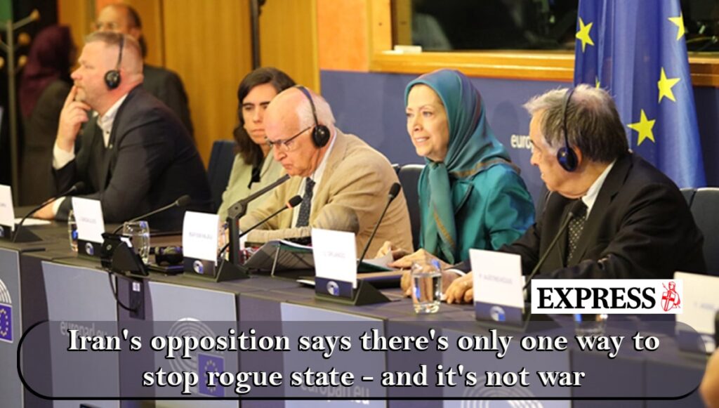 إكسبرس:المقاومة الإيرانية تقول إن هناك طريقة واحدة فقط لوقف "الدولة المارقة" وهي ليست الحرب