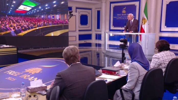 السيناتور الهولندي السابق كيس دي لانج في مؤتمر إيران الحرة: حان وقت تغيير النظام في إيران