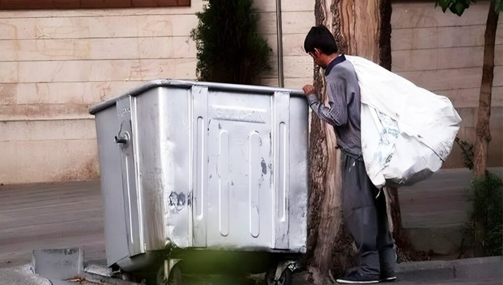 التضخم والركود في إيران: مأزق النظام و وعود فارغة تزيد معاناة المواطنين 