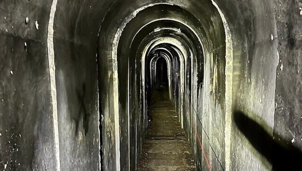 غياب الملاجئ الحضرية في إيران : أنفاق للميليشيات في الخارج وسماءٌ عارية للمواطنين في الداخل