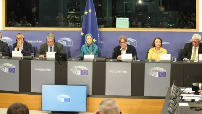 مريم رجوي: الحل في إيران بيد شعبها ومقاومتها المنظمة