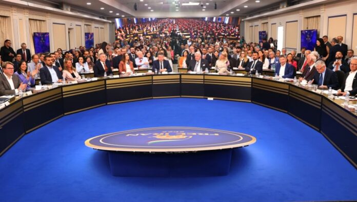 دعم دولي واسع لخطة السيدة رجوي من أجل جمهورية ديمقراطية و الاعتراف بنضال الشعب الإيراني