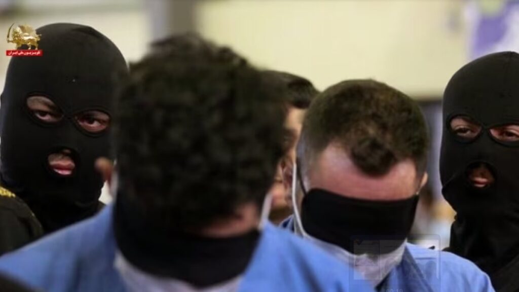 النظام الإيراني يواجه تمرداً داخلياً بحملة اعتقالات واسعة