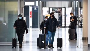 نزيف الكوادر التمريضية في إيران: بطالة وهجرة تهددان بانهيار صحي