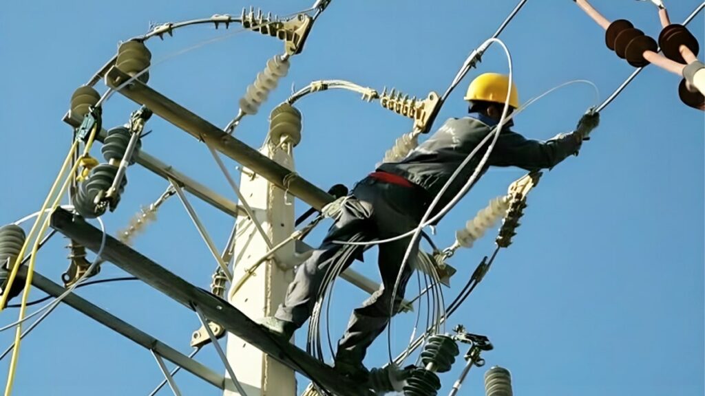 أرباح المعدّنين المليارية وخسائر قطاع الكهرباء الفادحة في إيران