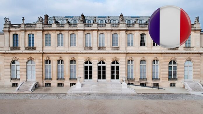 وكالة الأنباء الفرنسية: 159 نائباً فرنسياً يدعون إلى 