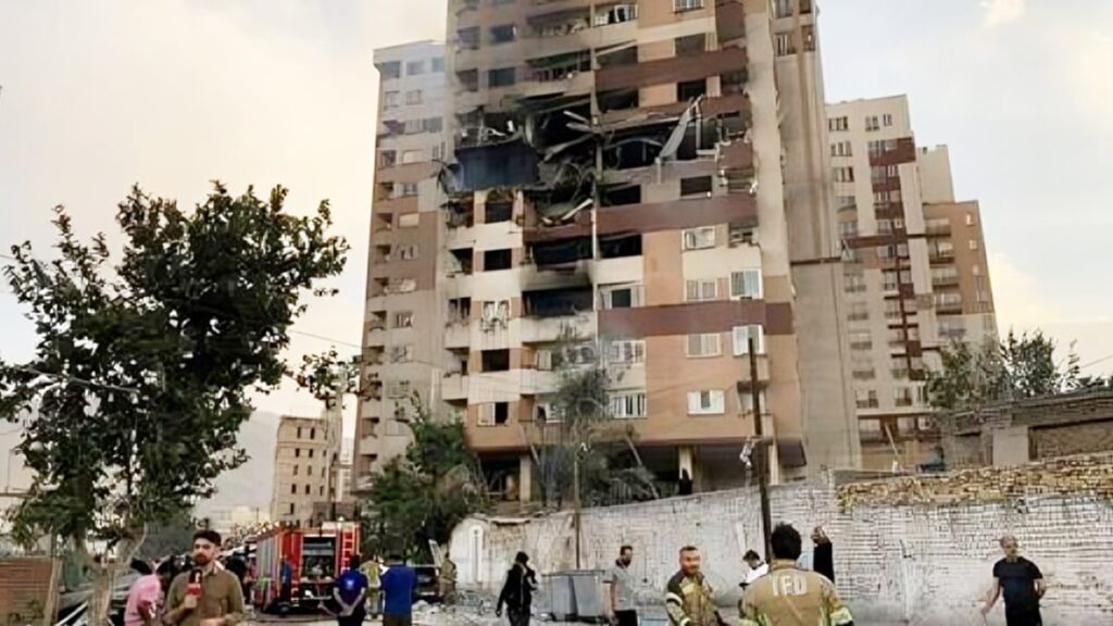 تأثير حرب الـ12 يوماً على اقتصاد إيران ومجتمعها – مشروع بحثي لشبكة الأكاديميين من أجل إيران حرة