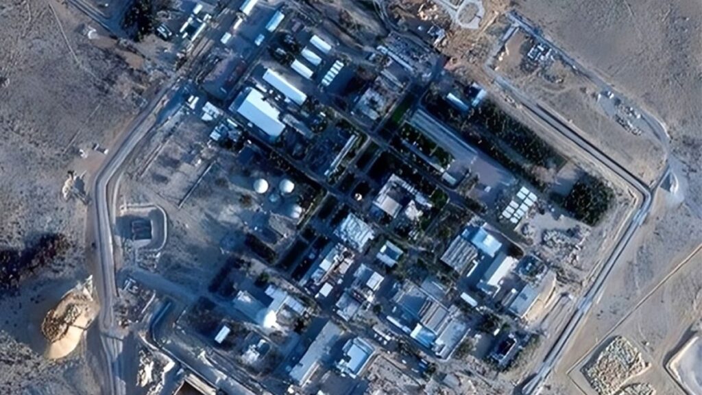 البنتاغون يرى أن برنامج إيران النووي تراجع، وبولتون يحذر من إعادة بنائه