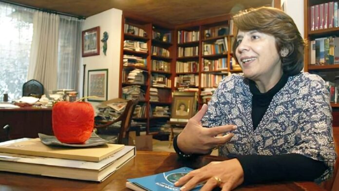 رئيسة الإكوادور السابقة: خطة مريم رجوی هي خیار ثالث لإيران 