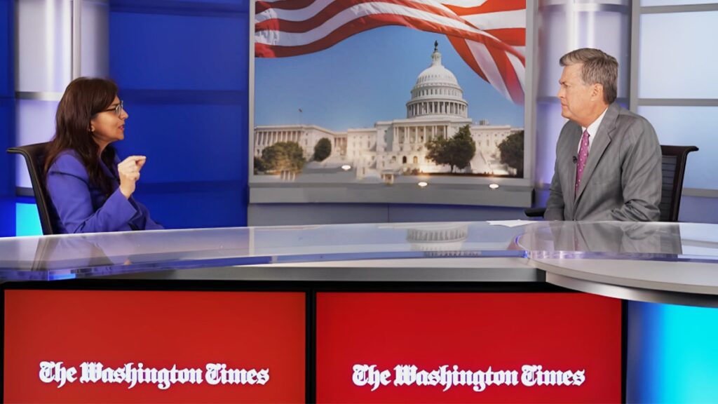 باحثة إيرانية لـ"واشنطن تايمز": الشعب يريد إسقاط النظام