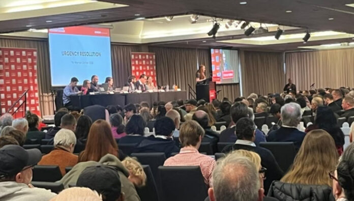 حزب العمال الحاكم في ولاية فيكتوريا الأسترالية يتبنى قراراً بالإجماع لدعم خطة السيدة مريم رجوي لإيران