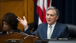 رئيس لجنة الخدمات المالية في الكونغرس الأمريكي، يعلن دعمه لنضال الشعب الإيراني وخطة مريم رجوي