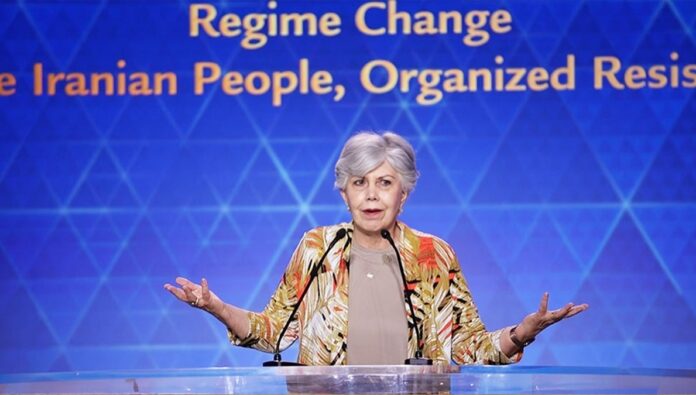 لا للاسترضاء ولا لنظام الشاه: ليندا تشافيز تدافع عن البديل الديمقراطي في إيران