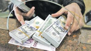 هروب رأس المال البشري والمالي في ظل الأزمة الاقتصادية في إيران