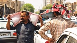 شلل يضرب أكثر من 20 محافظة إيرانية: النظام يعلن عن عطلة قسرية بسبب انهيار شبكات الكهرباء والمياه