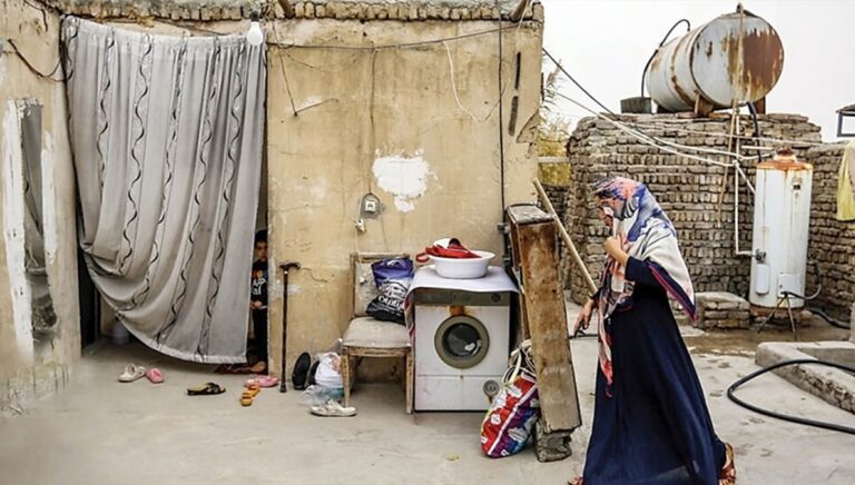 إيران الغنية في جحيم العجز: الجذور والسبب الرئيسي