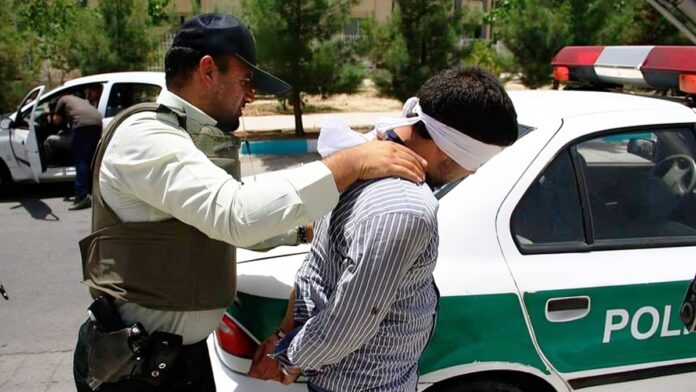 النظام الإيراني يعلن اعتقال 21 ألف 