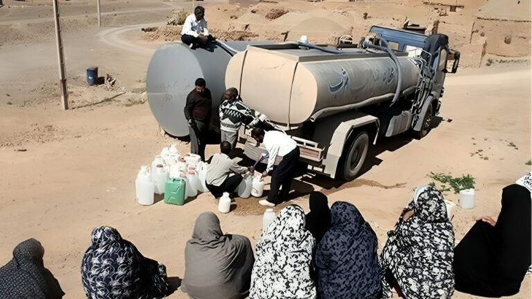 تفاقم معاناة القطاع الصناعي والغضب الشعبي وسط أزمة المياه والكهرباء في إيران