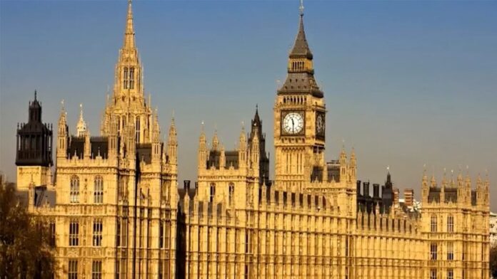 لجنة برلمانية بريطانية تكشف: الشرطة تعاملت مع أكثر من 20 تهديدًا بالقتل من النظام الإيراني 