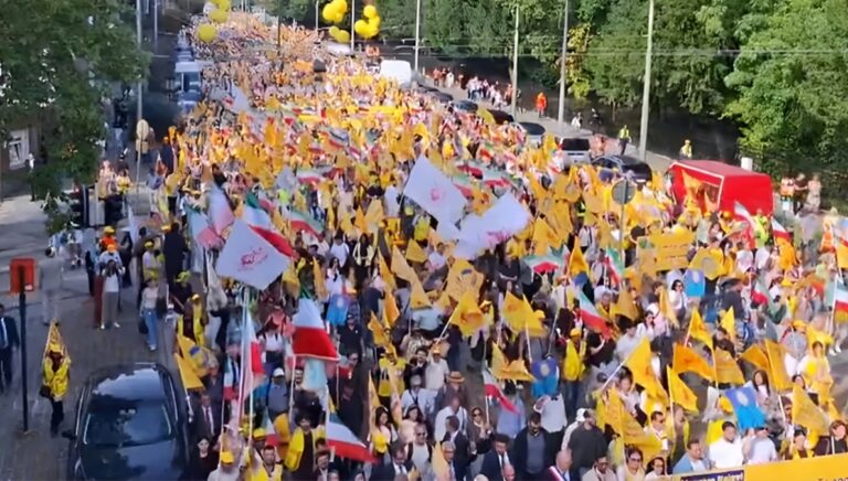 مظاهرة بروكسل استفتاء شعبي ورسالة بأن بديل النظام الإيراني موجود وفاعل