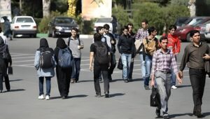 خبير حکومي يحذر: بطالة الخريجين قنبلة موقوتة تهدد استقرار النظام