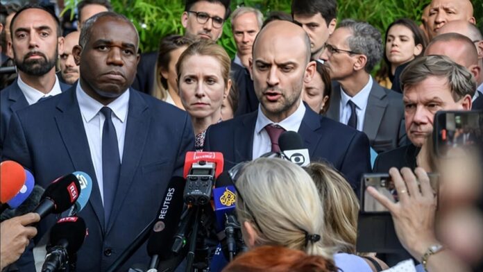 أوروبا تحذر طهران والنظام الإيراني يغرق في صراع داخلي خوفًا من 