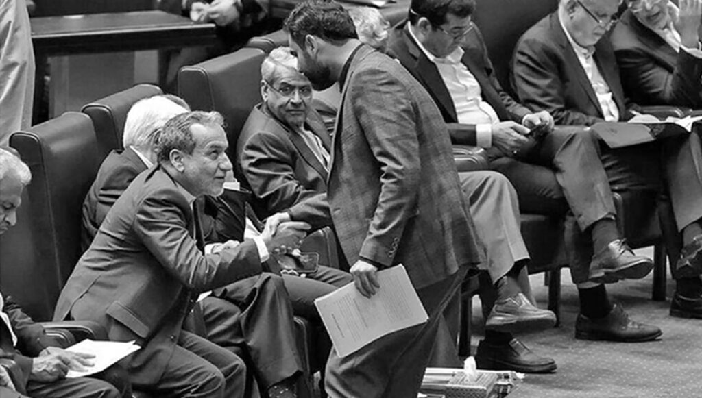 صراعات الأجنحة الحاكمة في إيران تطفو على السطح حول الملف النووي