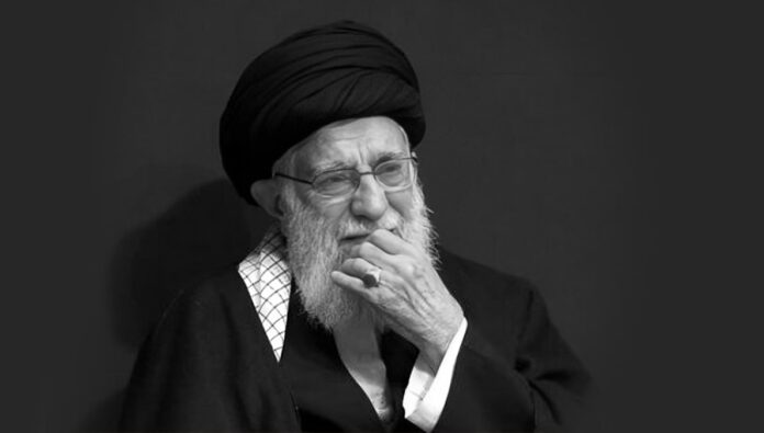 خامنئي يلوّح بالحرب ويطلق وعودًا فارغة ويكمم أفواه 