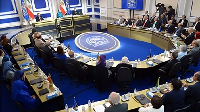 المجلس الوطني للمقاومة الإيرانية: البلاد والمجتمع تحت حصار الأزمات الكبرى