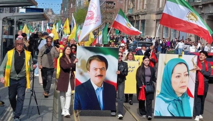 المركز الأوربي العراقي للصحافة: تظاهرات كبرى في نيويورك دعمًا للمقاومة الإيرانية