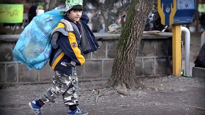 كارثة التسرب المدرسي في إيران: سياسة ممنهجة لنظام ولاية الفقيه