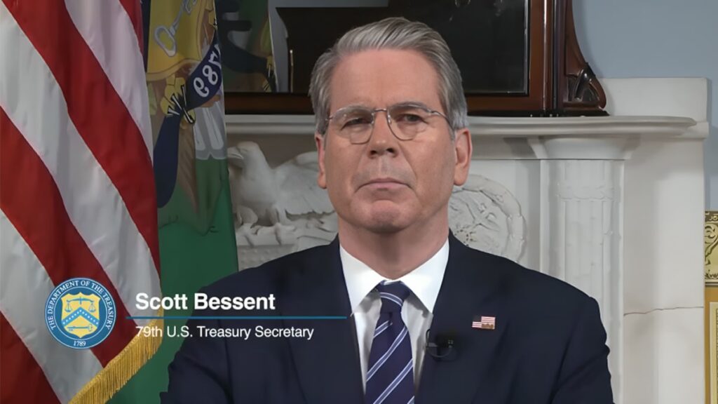 وزير الخزانة الأمريكي: سنواصل استهداف عائدات النفط الإيرانية لتقويض قدرة النظام على تمويل الإرهاب