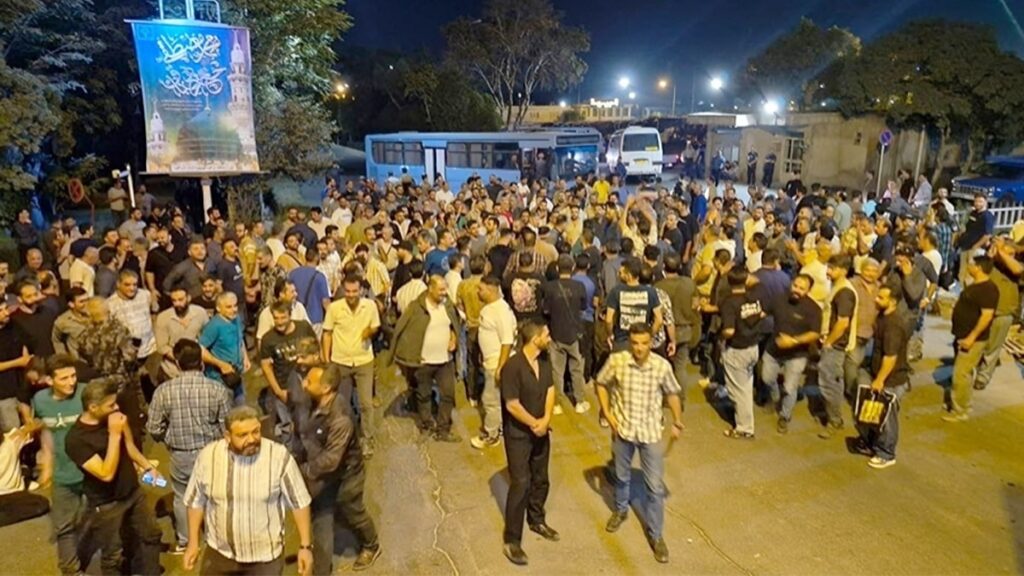 اليوم الرابع والأربعون من إضراب عمال ألمنيوم أراك ودخول شرطة طهران لكسر الإضراب + رسالة السيدة مريم رجوي