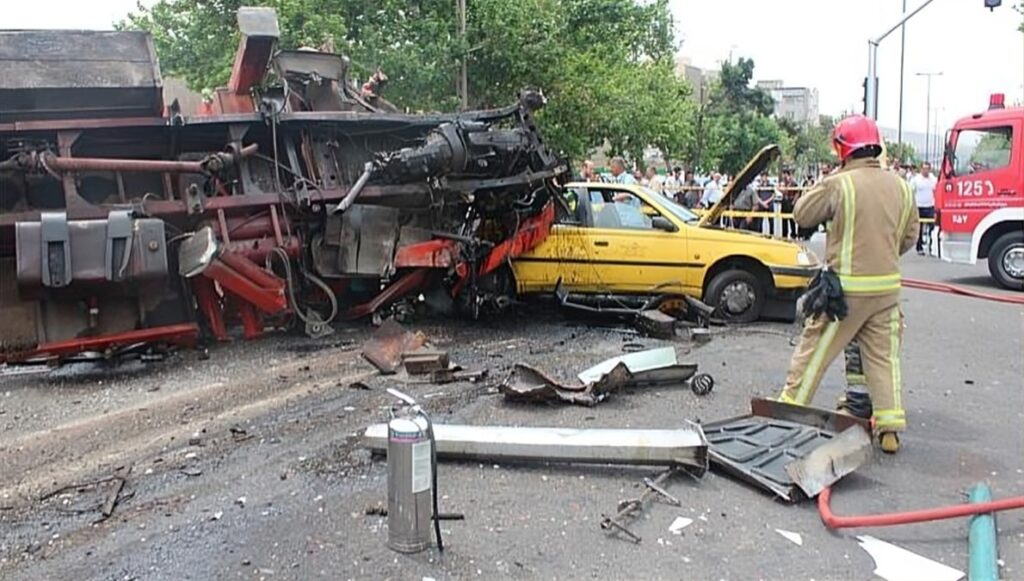 حوادث الطرق المميتة تكشف انهيار نظام النقل وأسطول الحافلات المتهالك في إيران