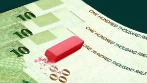 حذف أربعة أصفار من العملة الإيرانية: "خداع بصري" ونهب جديد تحت ستار الإصلاح