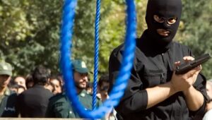 النظام الإيراني يطلق العنان لموجة إعدامات وتكتيكات "الموت" لسحق المعارضة