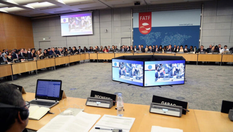 CFT تكشف الانقسام في النظام الإيراني