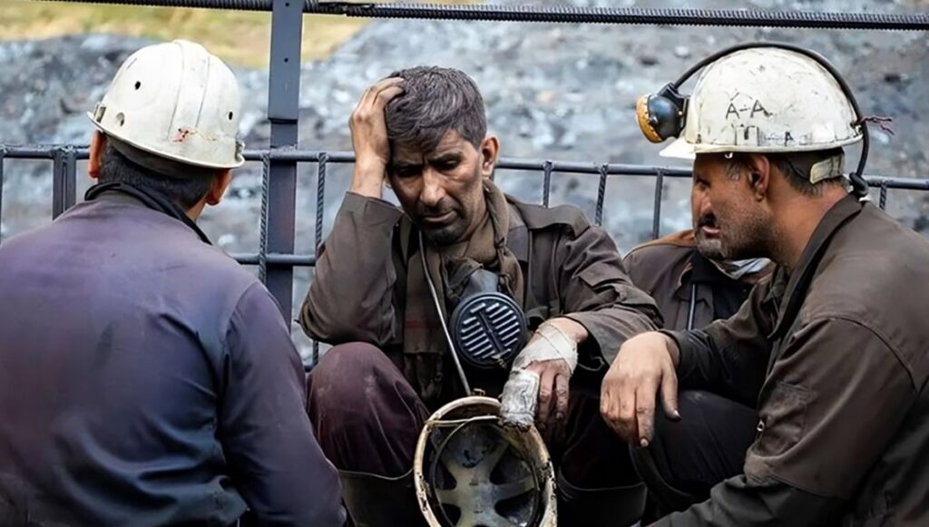 في ظل أزمة معيشية خانقة، النظام الإيراني يحرم أكثر من 3 ملايين عامل ومتقاعد من الدعم الحكومي