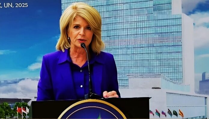 من الضغط الأقصى إلى دعم مجاهدي خلق: رسالة كارلا ساندز القوية من قلب نيويورك