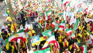 أكثر من 90% من الإيرانيين يسعون لإسقاط النظام