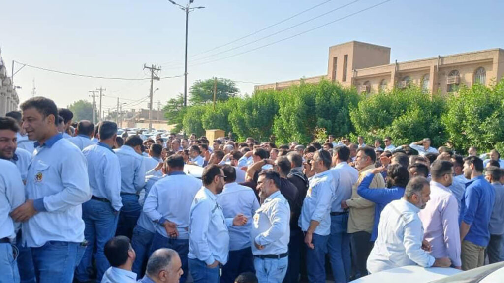 موجة احتجاجات عارمة في إيران: العمال والمواطنون يصرخون ضد الفساد والجوع