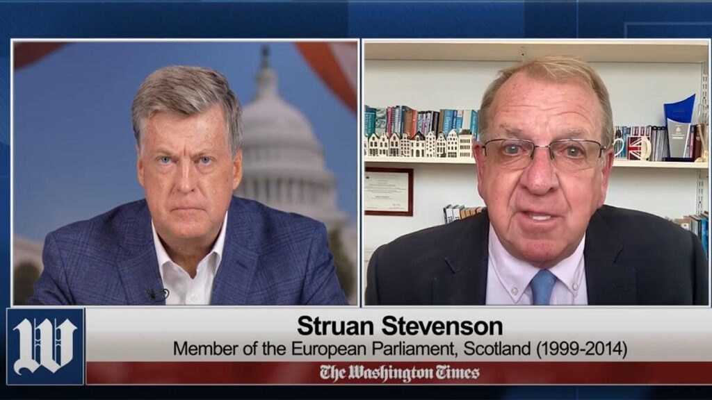 ستروان ستيفنسون لواشنطن تايمز: نظام إيران على وشك الانهيار والغرب يجب أن يتوقف عن سياسة الاسترضاء