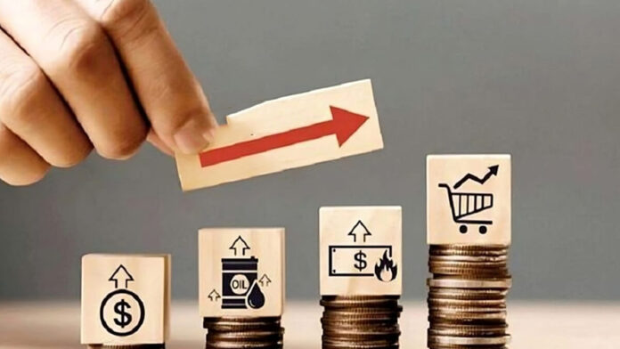 الفساد والتضخم الجامح: لعبة النظام الإيراني الخطرة بأسعار الصرف