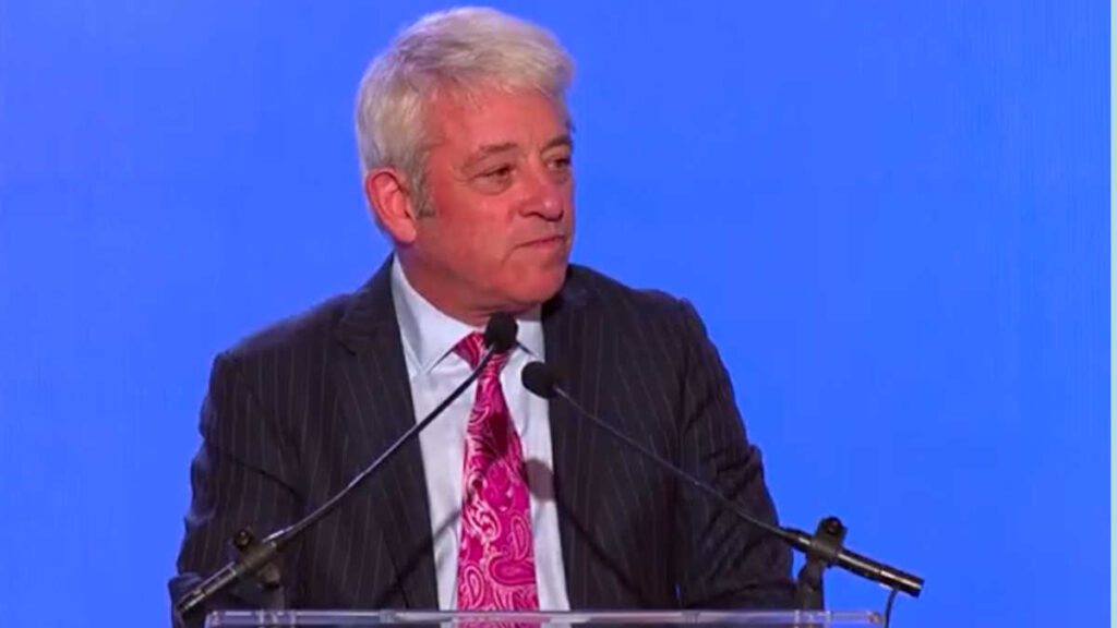 جون بيركو: لا عودة لنظام الشاه.. والمقاومة الإيرانية هي البديل الديمقراطي الحقيقي