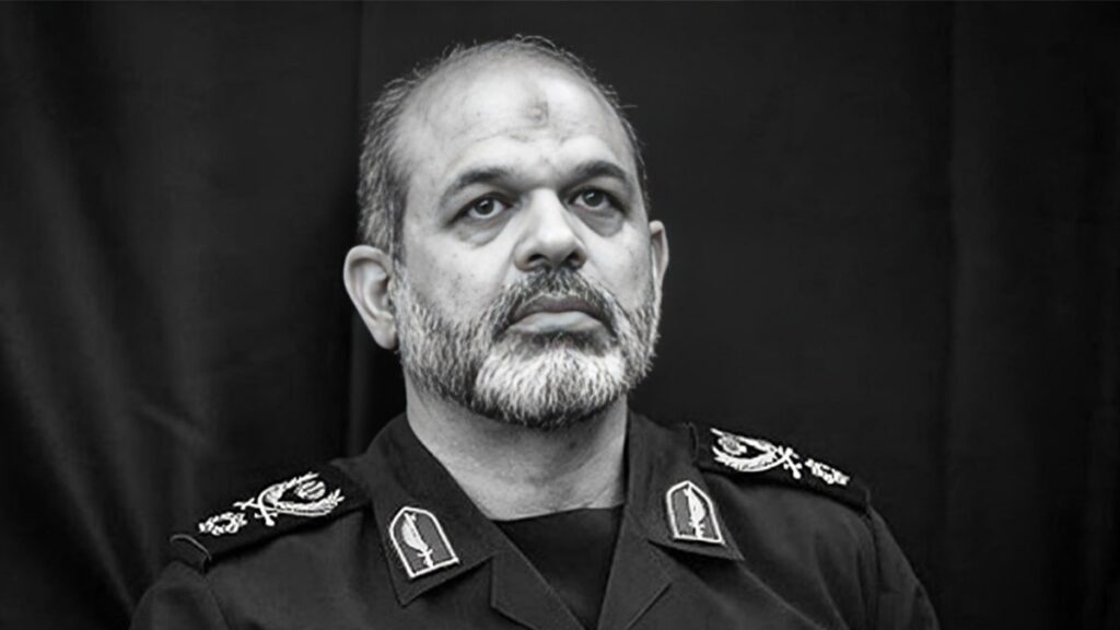خامنئي يعين أحمد وحيدي نائباً لرئيس أركان قوات النظام
